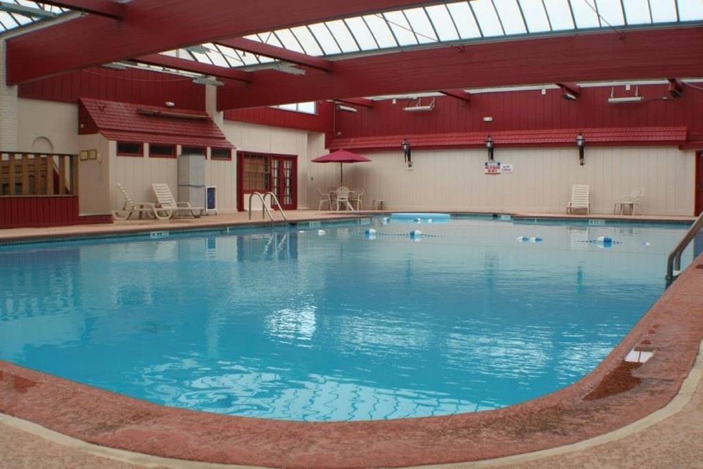 Hotel Carlisle & Embers Convention Center Εξωτερικό φωτογραφία